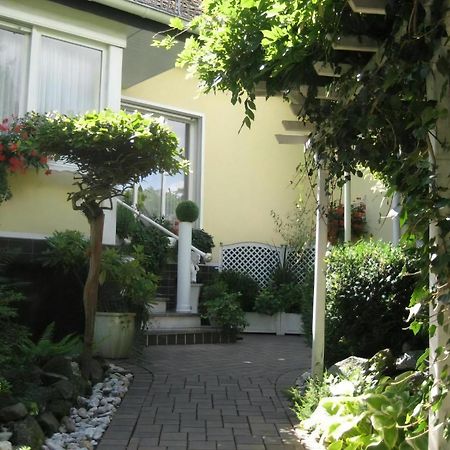 Grosse Ferienwohnung Mit Balkon Und Garten Steinen  Exterior foto